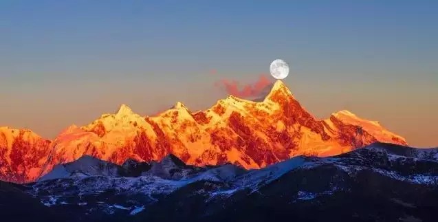 西藏这处秘境即将美醉成仙，风景秒杀瑞士，全部景区免费开放！