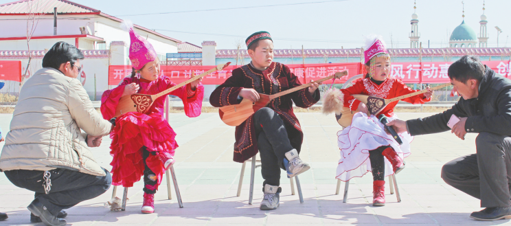 马海：一个年轻村庄改写的“歌谣”——记青海省第一个哈萨克族村党支部
