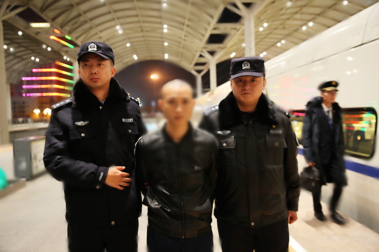 历时51天！这5人被警方押回西宁