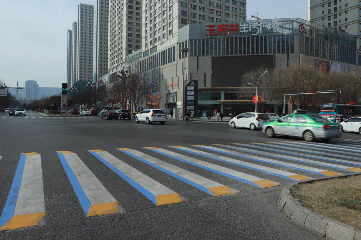 好逼真！西宁首条3D斑马线亮相街头，在哪里？