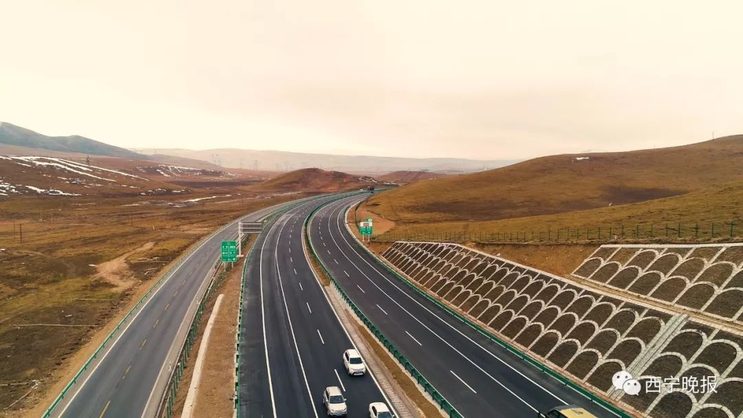 青海今年开建两条高速公路，还有…