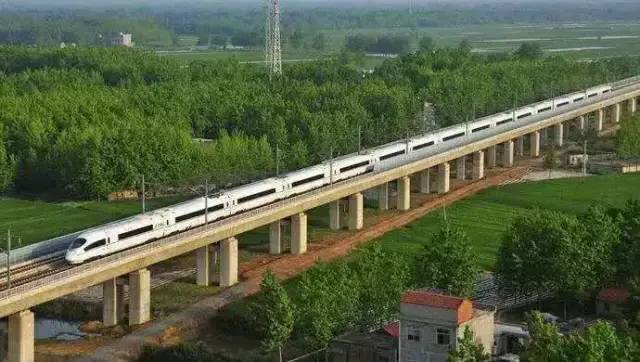 今起，西宁乘火车直达深圳，到敦煌有望首开旅客列车