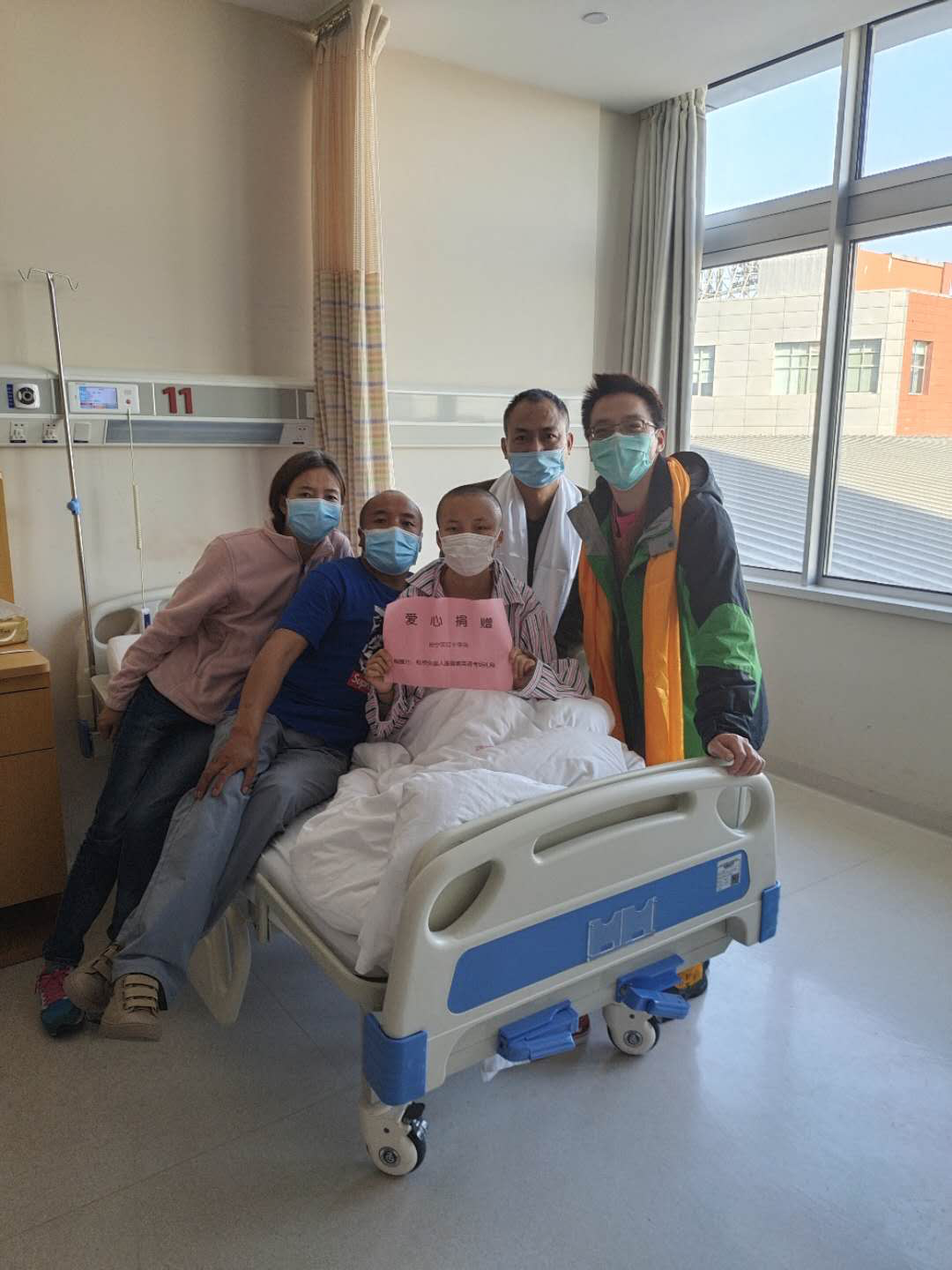 千里援救，西宁藏族女生得了脑肿瘤…