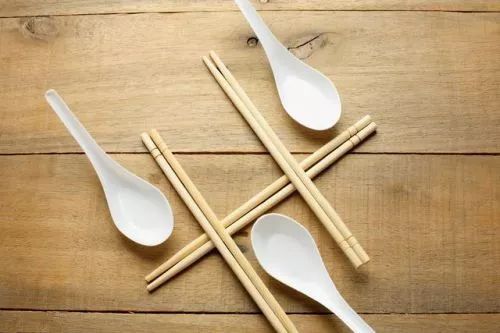 使用公筷公勺，你习惯了吗