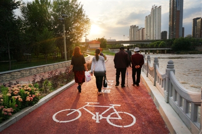 西宁市城西区以“绿道”为媒 激活党建引领品质服务新模式