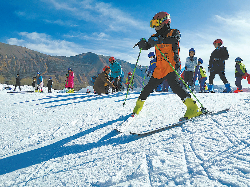 宁陕县四季滑雪 让“更多人”参与冰雪运动-宁陕县人民政府