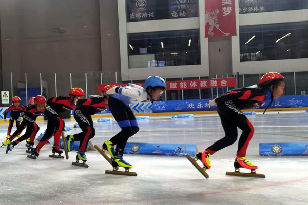 “第十届全国大众冰雪季”暨青海省第二届冰雪运动会 冰上项目比赛圆满收官